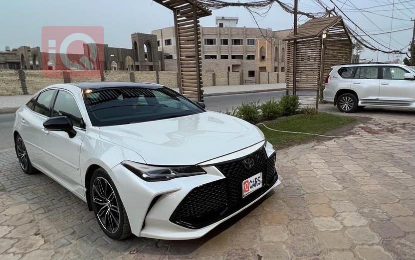 تويوتا أفالون